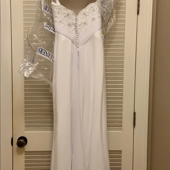 Morilee by Madeline Gardner Wedding gown - Picture 9 of 16